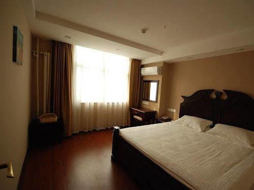 Greentree Inn Henan Luoyang Wangcheng Square Business Hotel Экстерьер фото